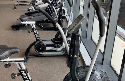 Bicicleta StairMaster HIIT Wellness da Piedmont Healthcare